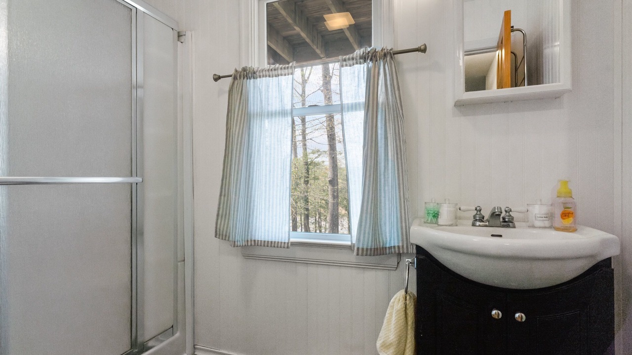 Photo of Bathroom in Nuttsville