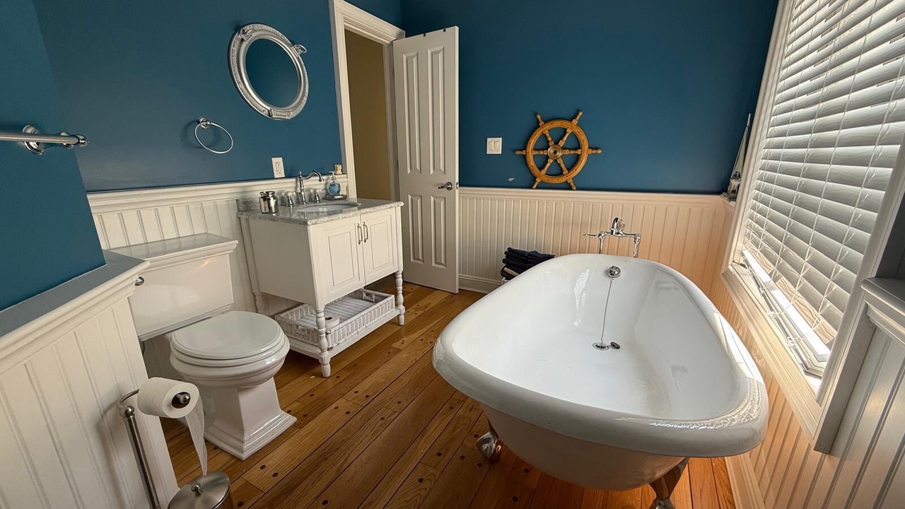Photo of Bathroom in Huntington