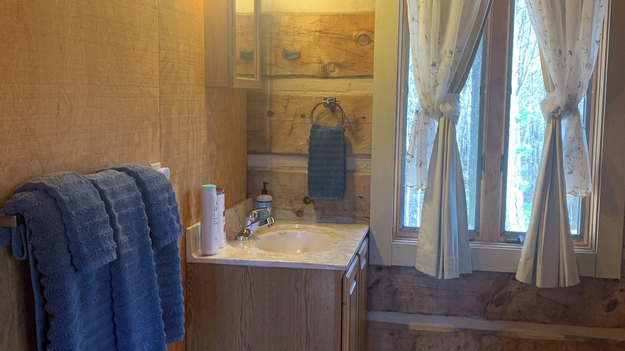 Photo of Bathroom in Roseland