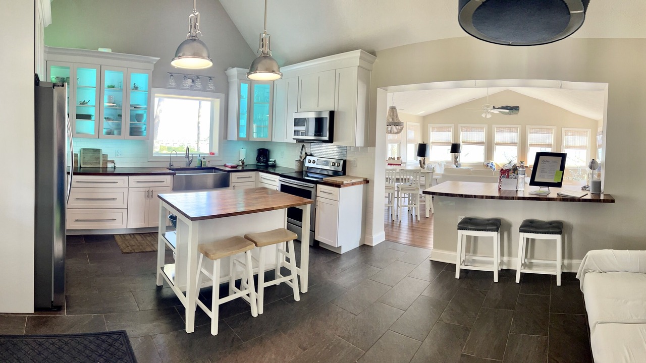 Photo of Livingroom in Deltaville