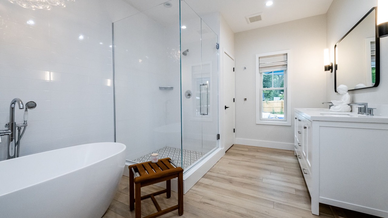 Photo of Bathroom in Grand Beach