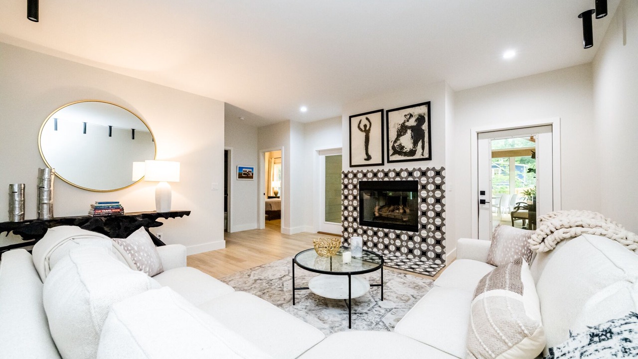 Photo of Bedroom in Grand Beach