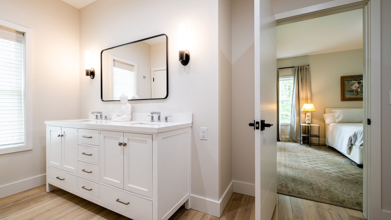 Photo of Bathroom in Grand Beach