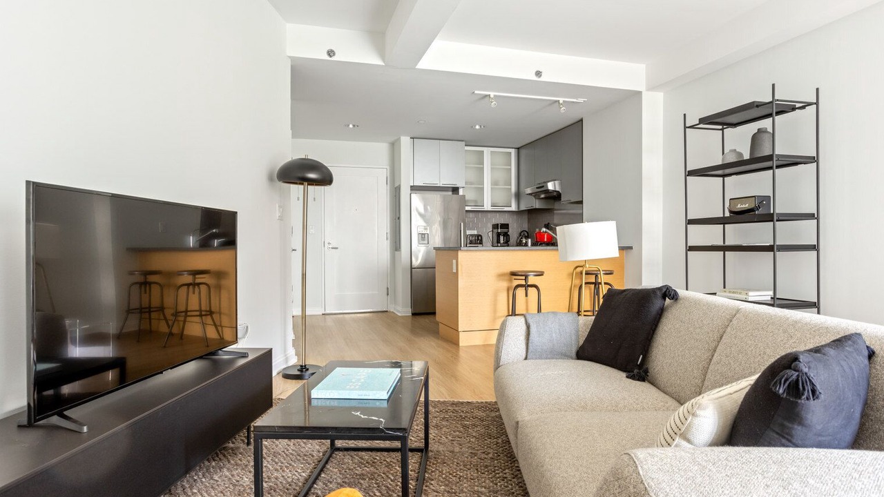 Photo of Livingroom in East Cambridge