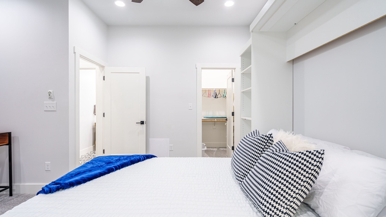Photo of Bedroom in Fountain Square