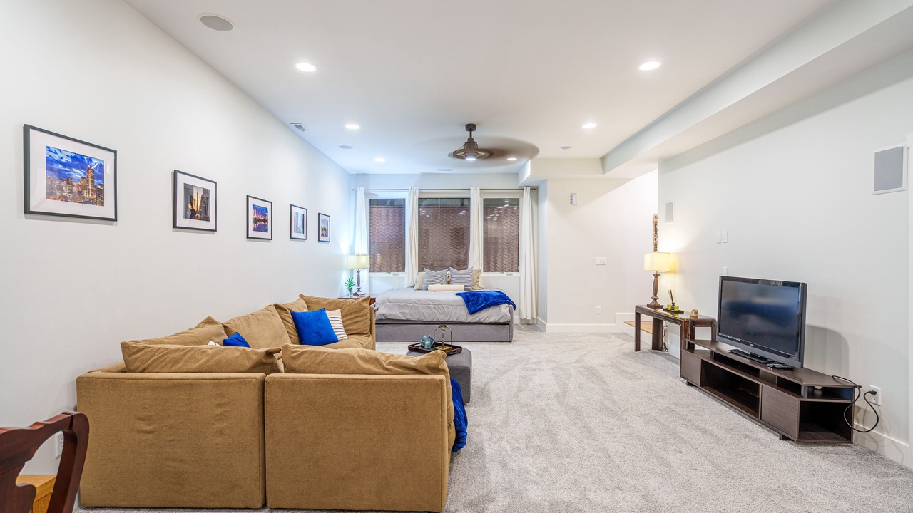 Photo of Livingroom in Fountain Square