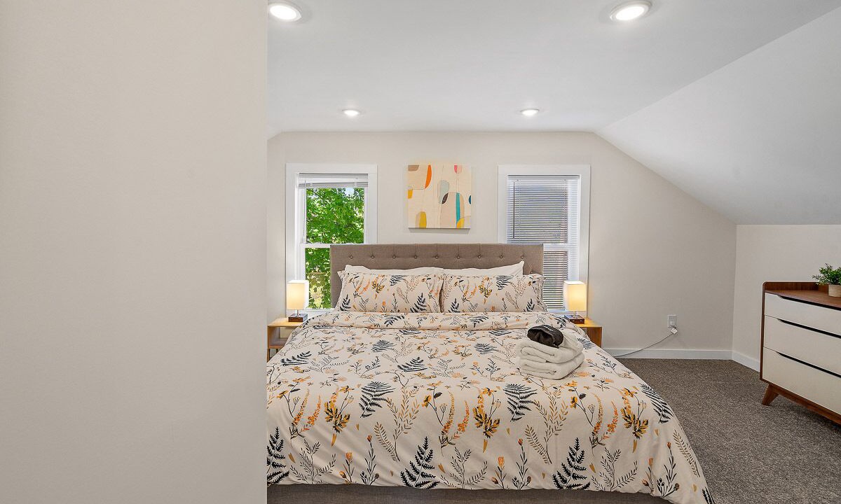 Photo of Bedroom in Glens Falls