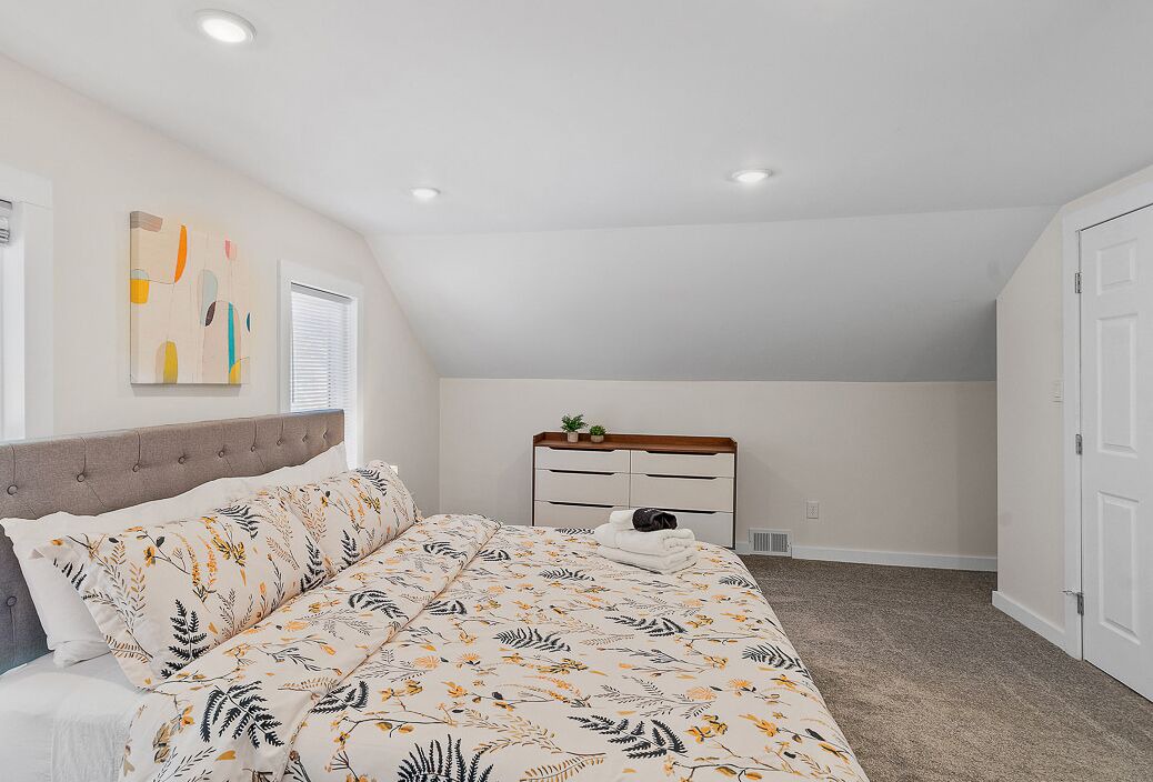 Photo of Bedroom in Glens Falls