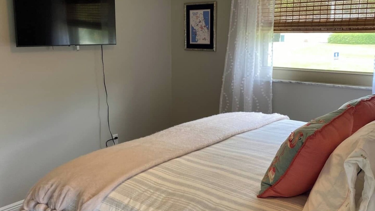 Photo of Bedroom in Dunnellon