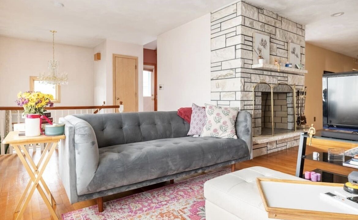 Photo of Livingroom in Revere