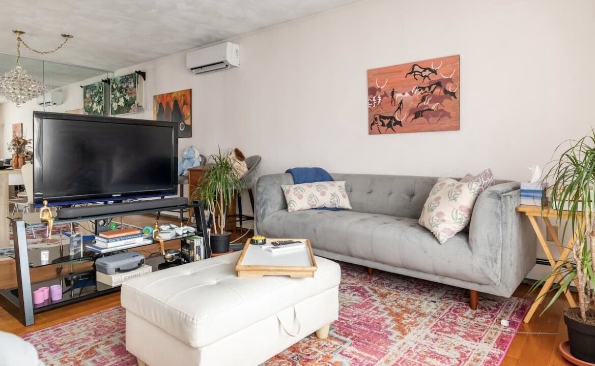 Photo of Livingroom in Revere