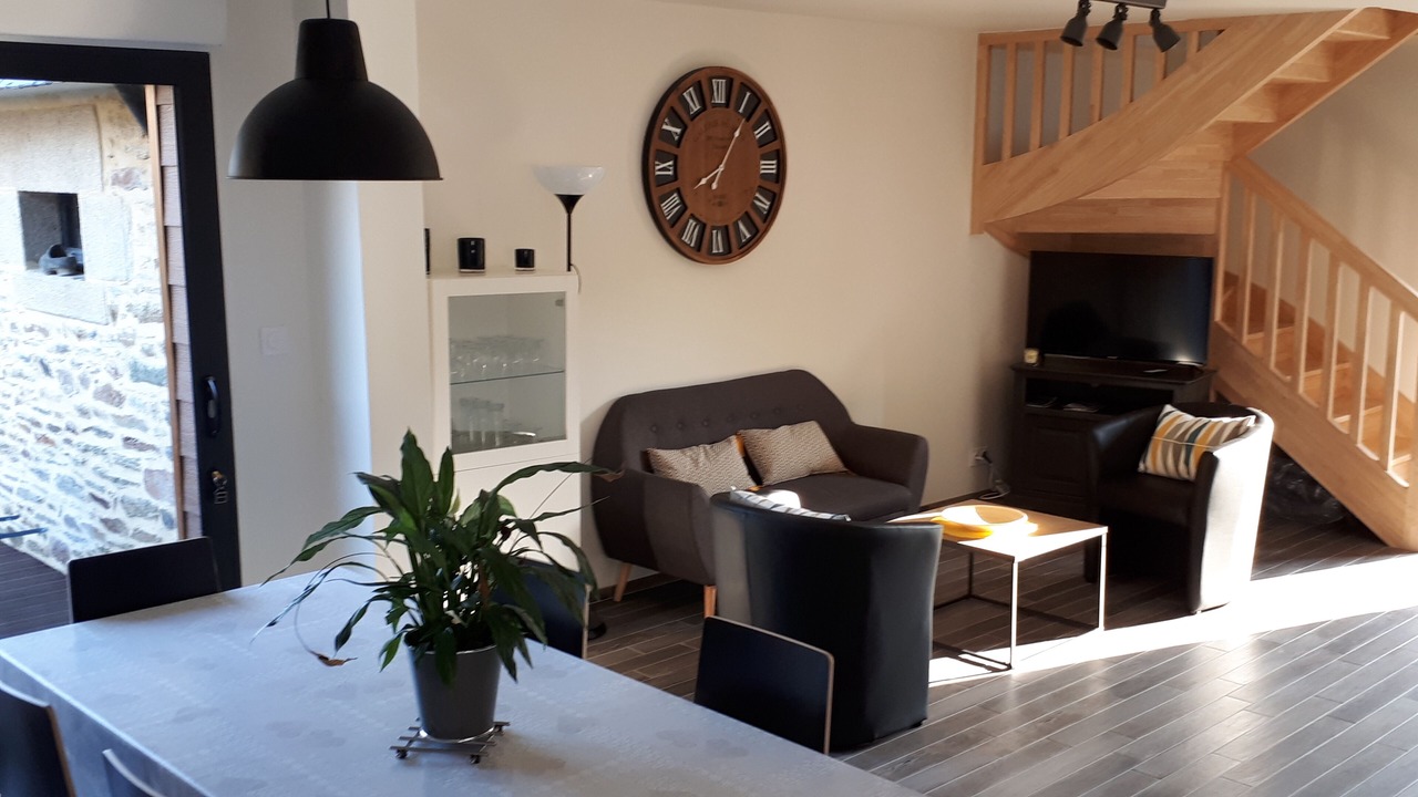 Photo of Livingroom in Ploneour-Lanvern