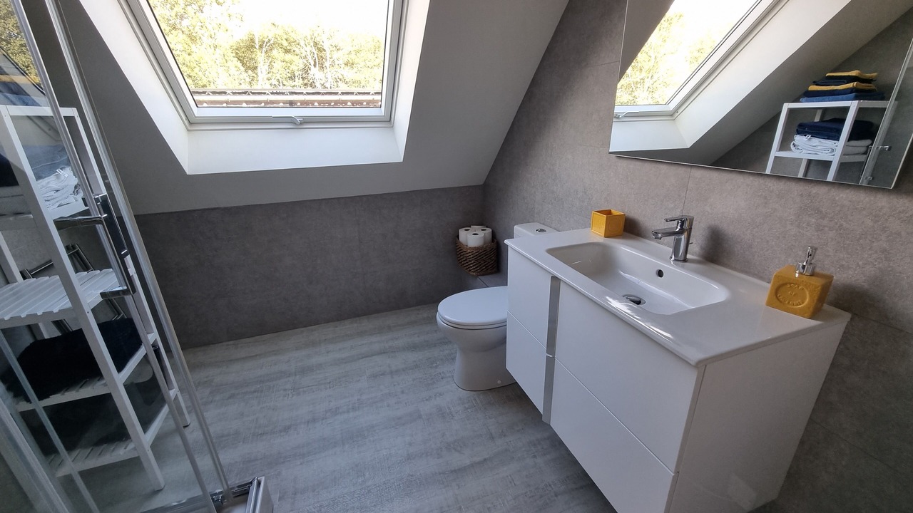 Photo of Bathroom in Ploneour-Lanvern