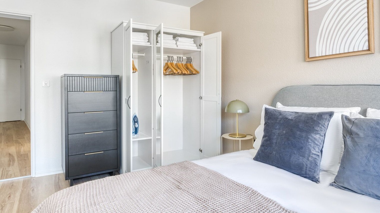 Photo of Bedroom in Iselin