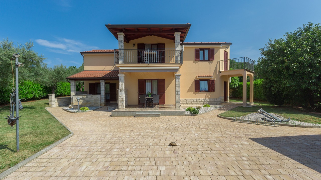 Photo of Outdoor in Cervar