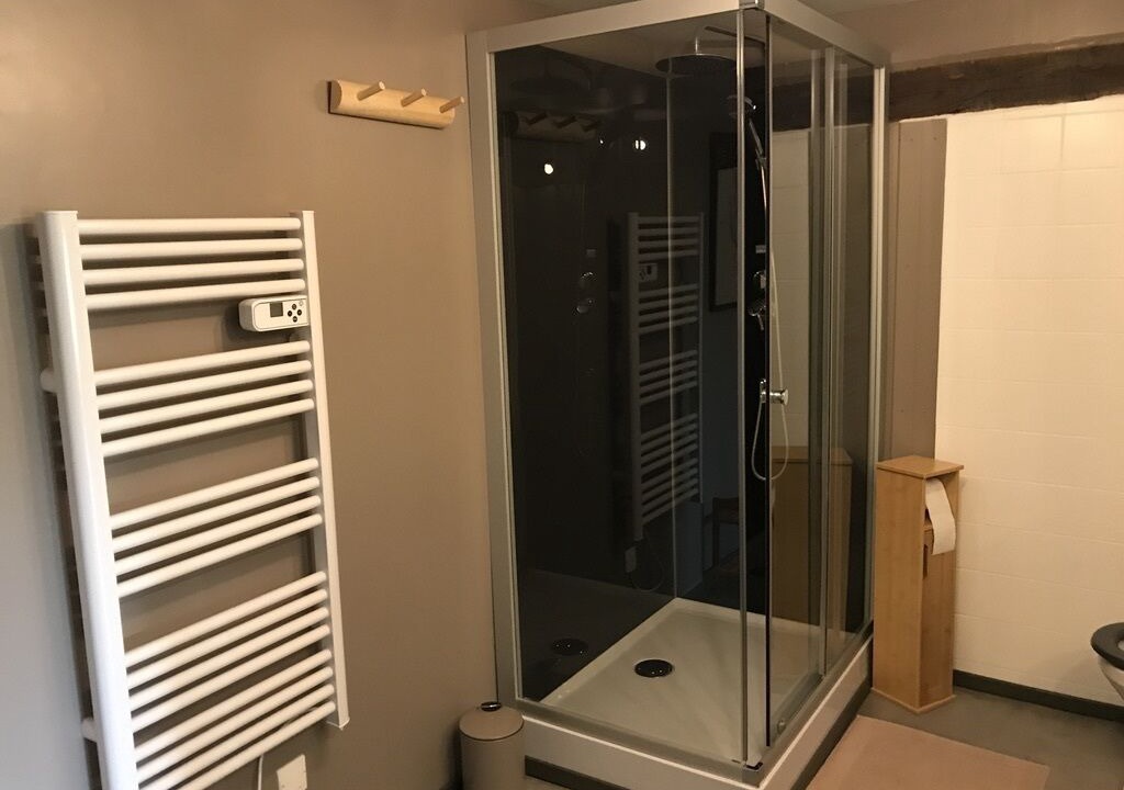 Photo of Bathroom in Lanouee