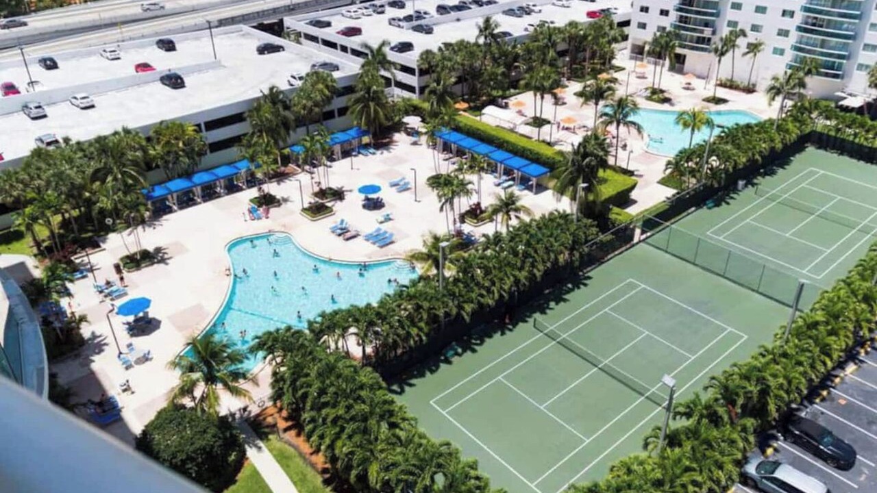 Photo of Others in Aventura