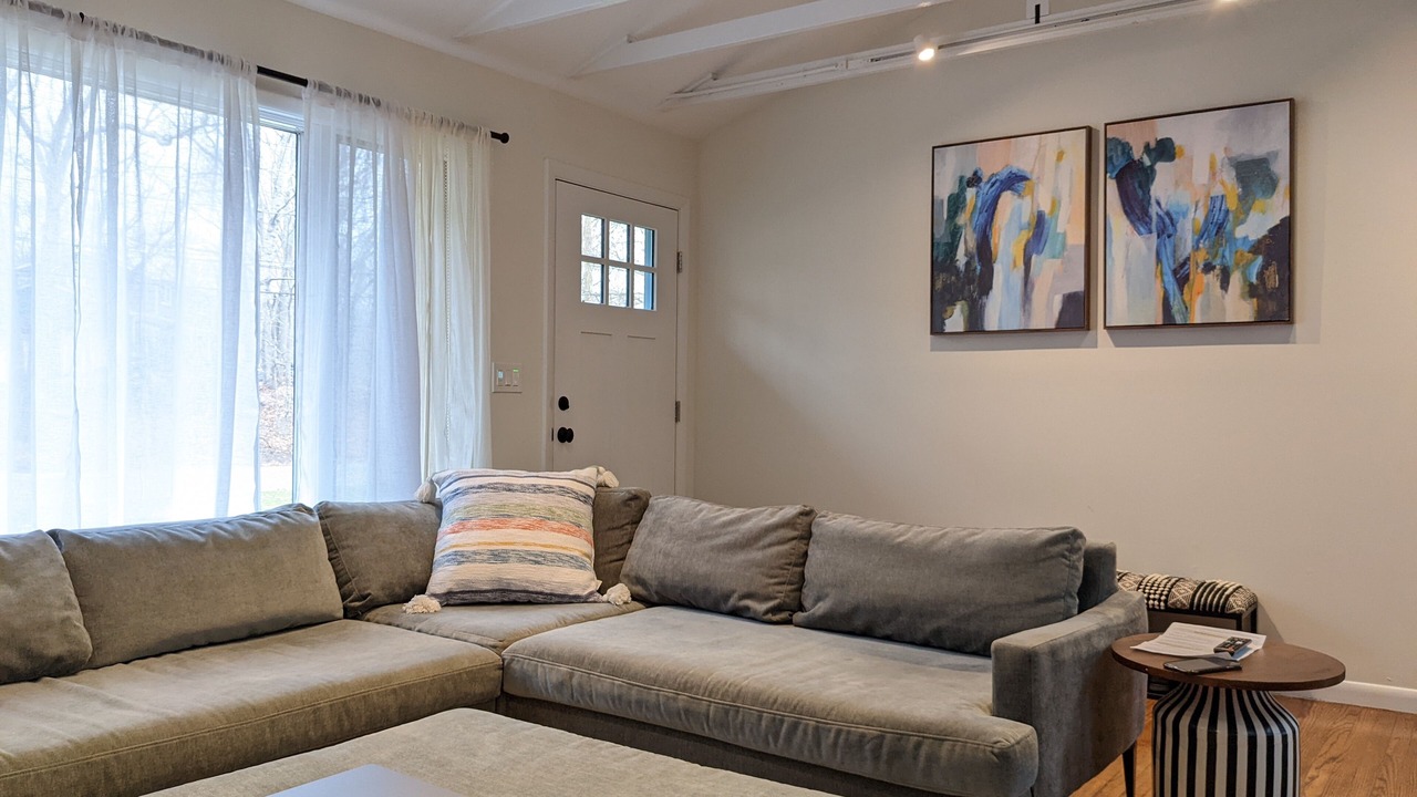 Photo of Livingroom in Wading River