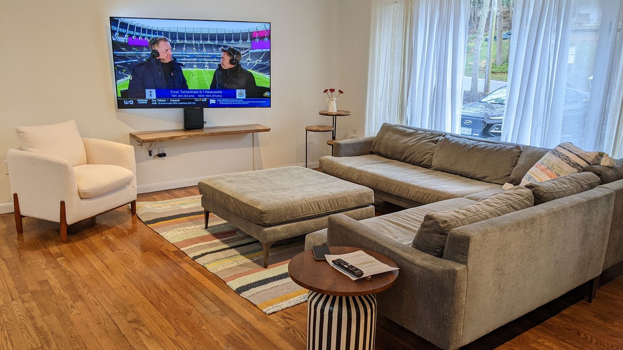 Photo of Livingroom in Wading River