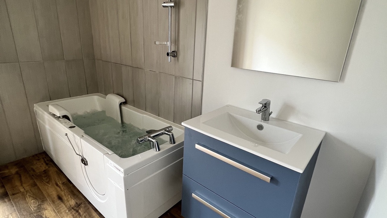 Photo of Bathroom in Saint-Guenole