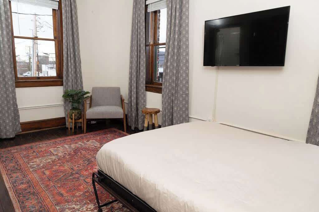 Photo of Bedroom in Roanoke