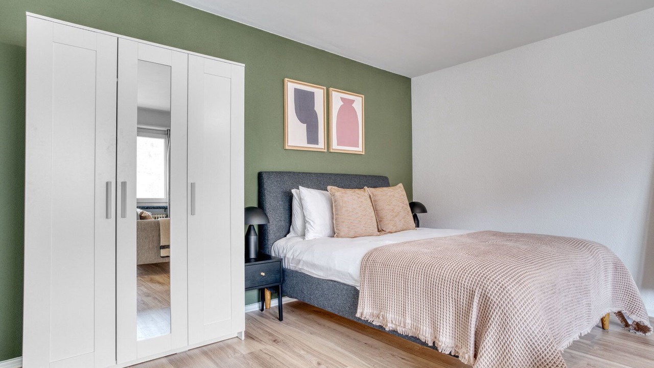 Photo of Bedroom in Iselin