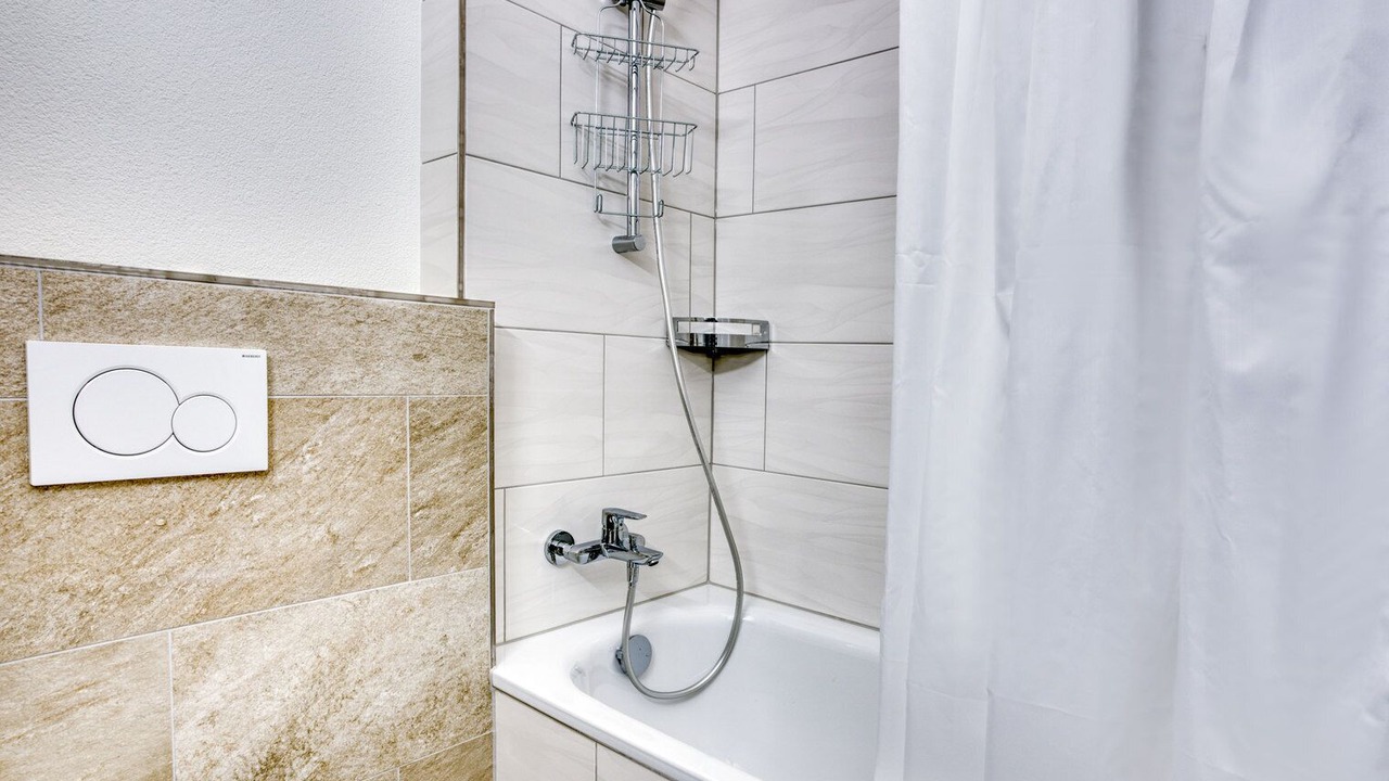 Photo of Bathroom in Iselin