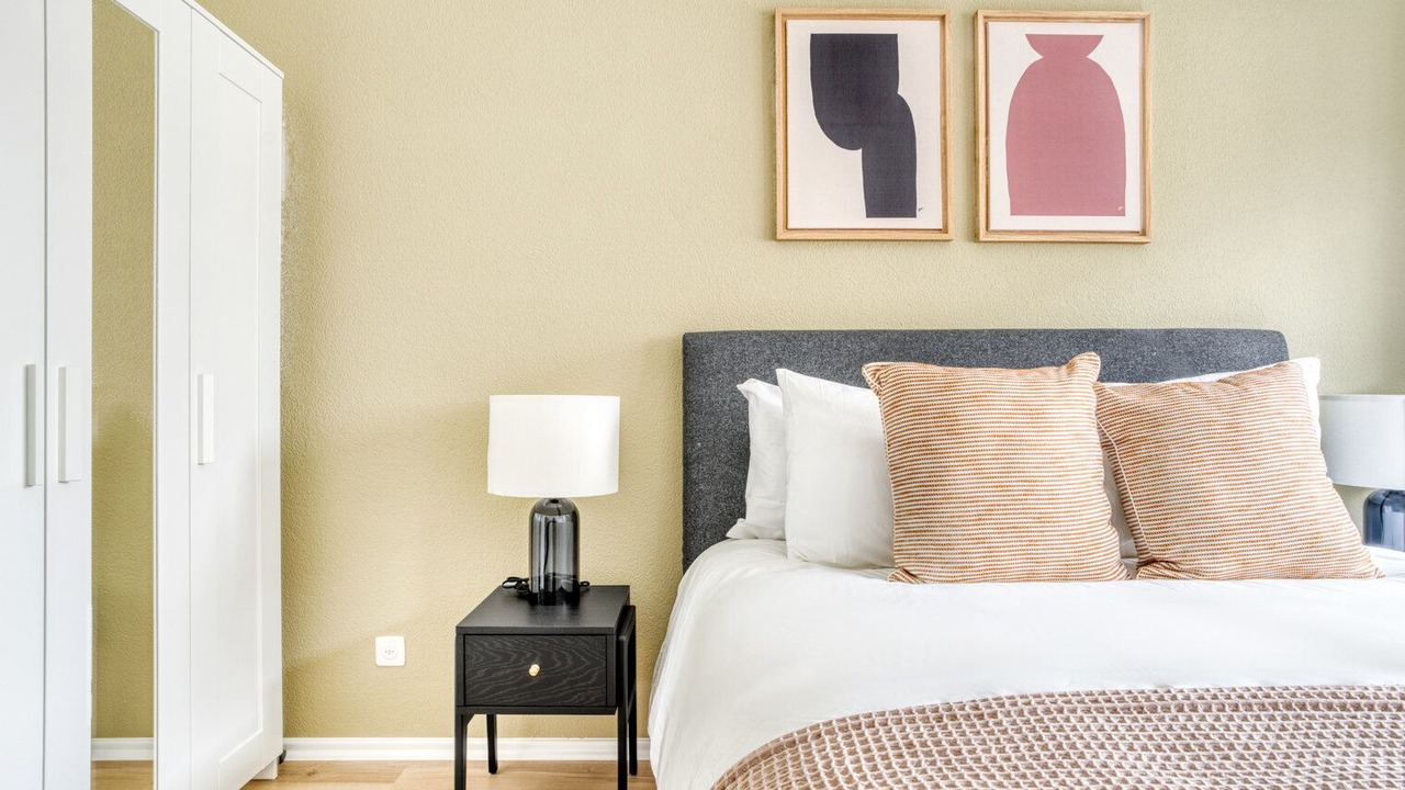 Photo of Bedroom in Iselin