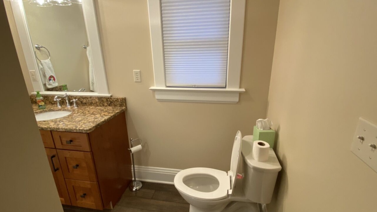 Photo of Bathroom in Roseland