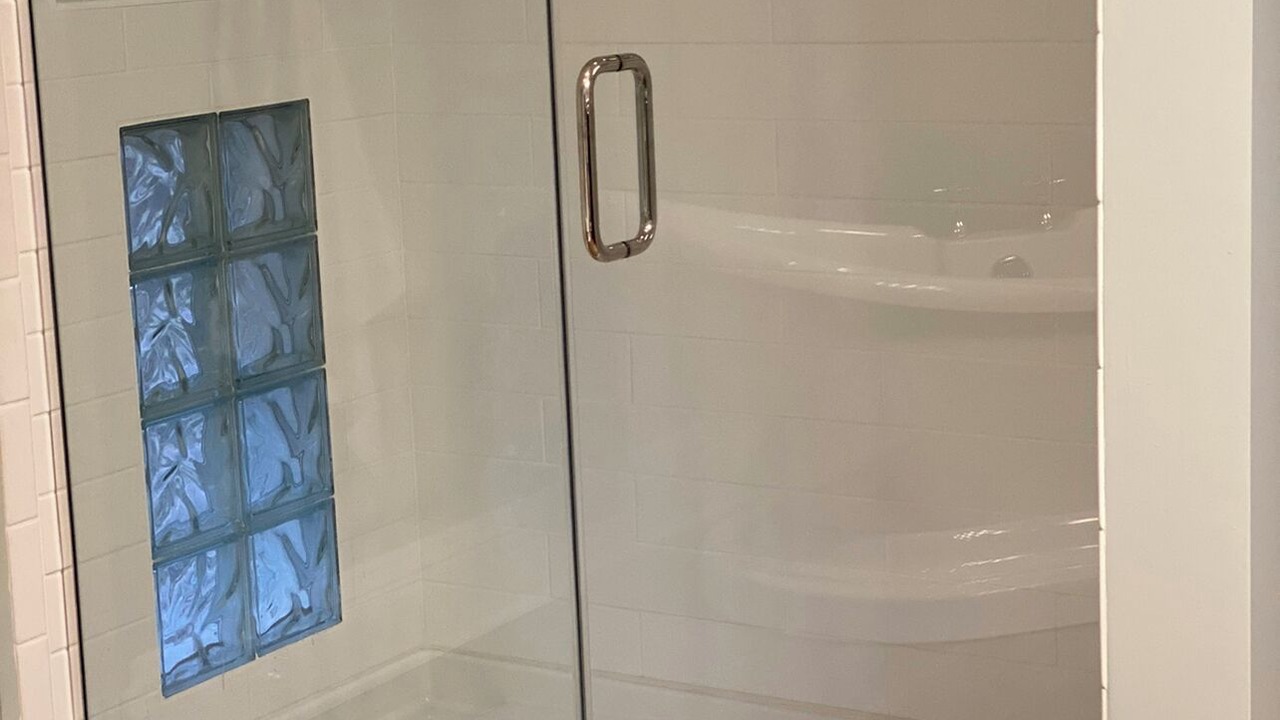 Photo of Bathroom in Roseland