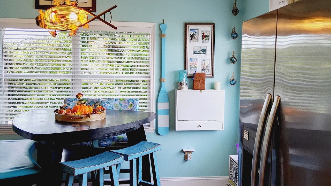 Photo of Bedroom in Bokeelia