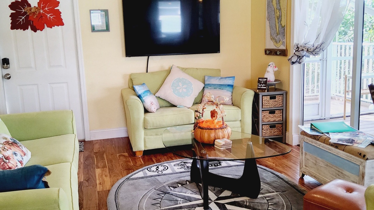 Photo of Bedroom in Bokeelia