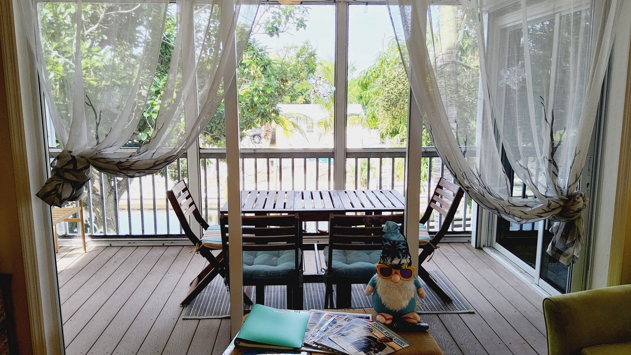 Photo of Bedroom in Bokeelia