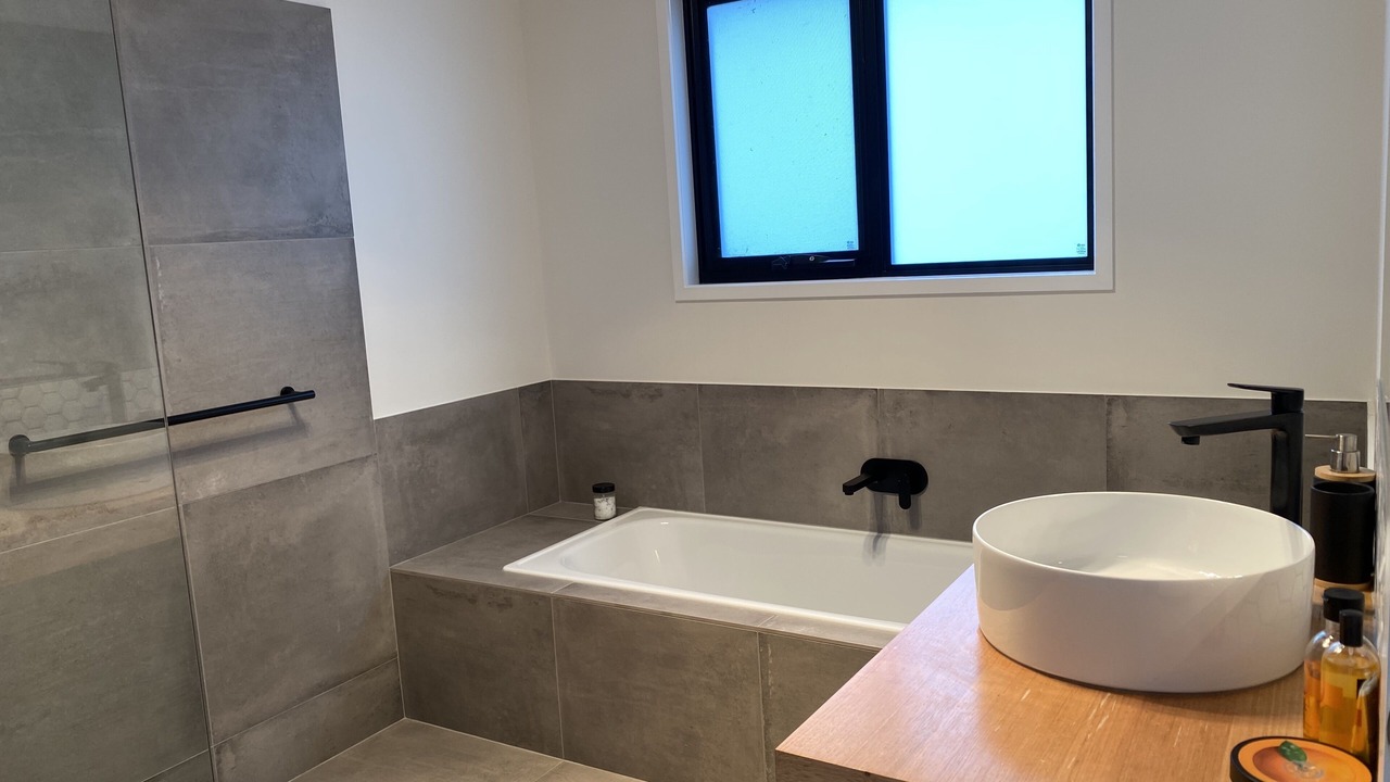 Photo of Bathroom in Lower Snug