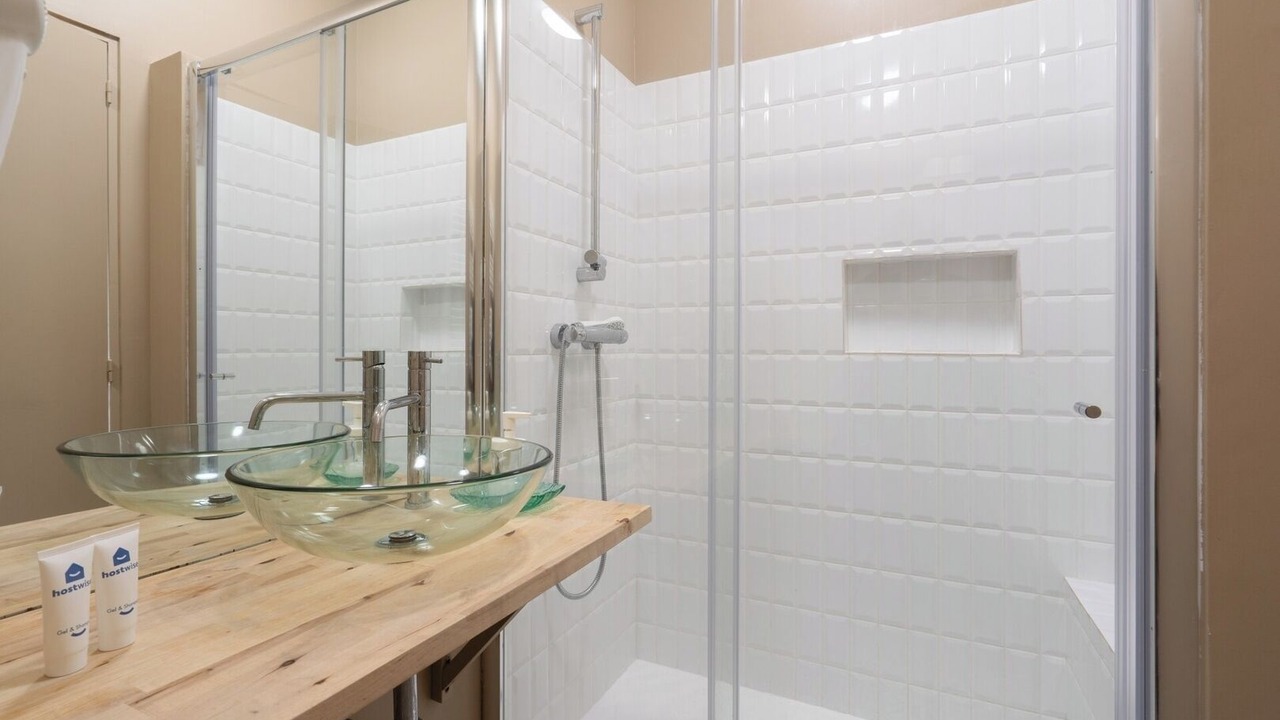 Photo of Bathroom in Lordelo do Ouro e Massarelos