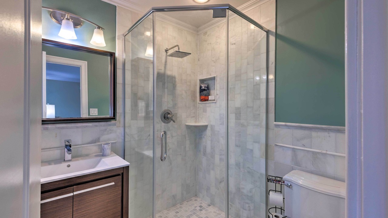 Photo of Bathroom in Glen Cove