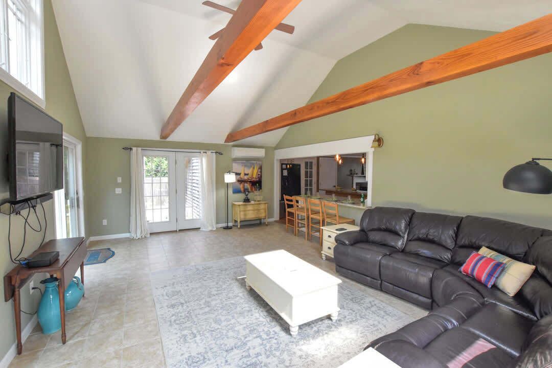 Photo of Livingroom in Brewster