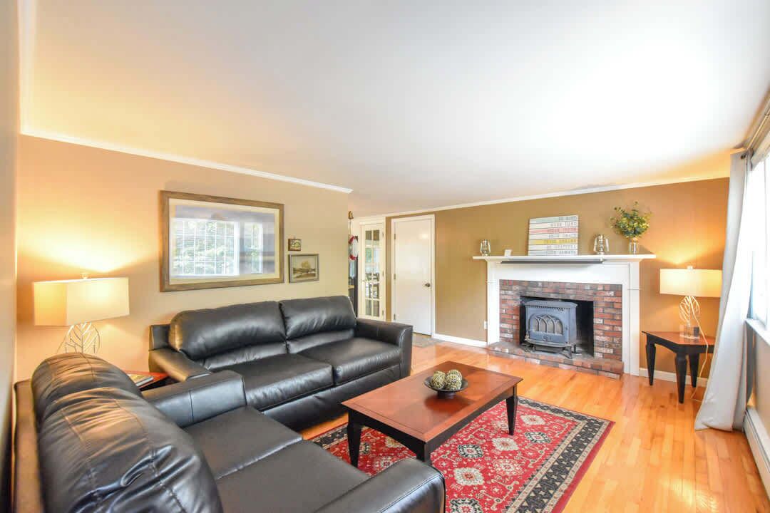 Photo of Livingroom in Brewster