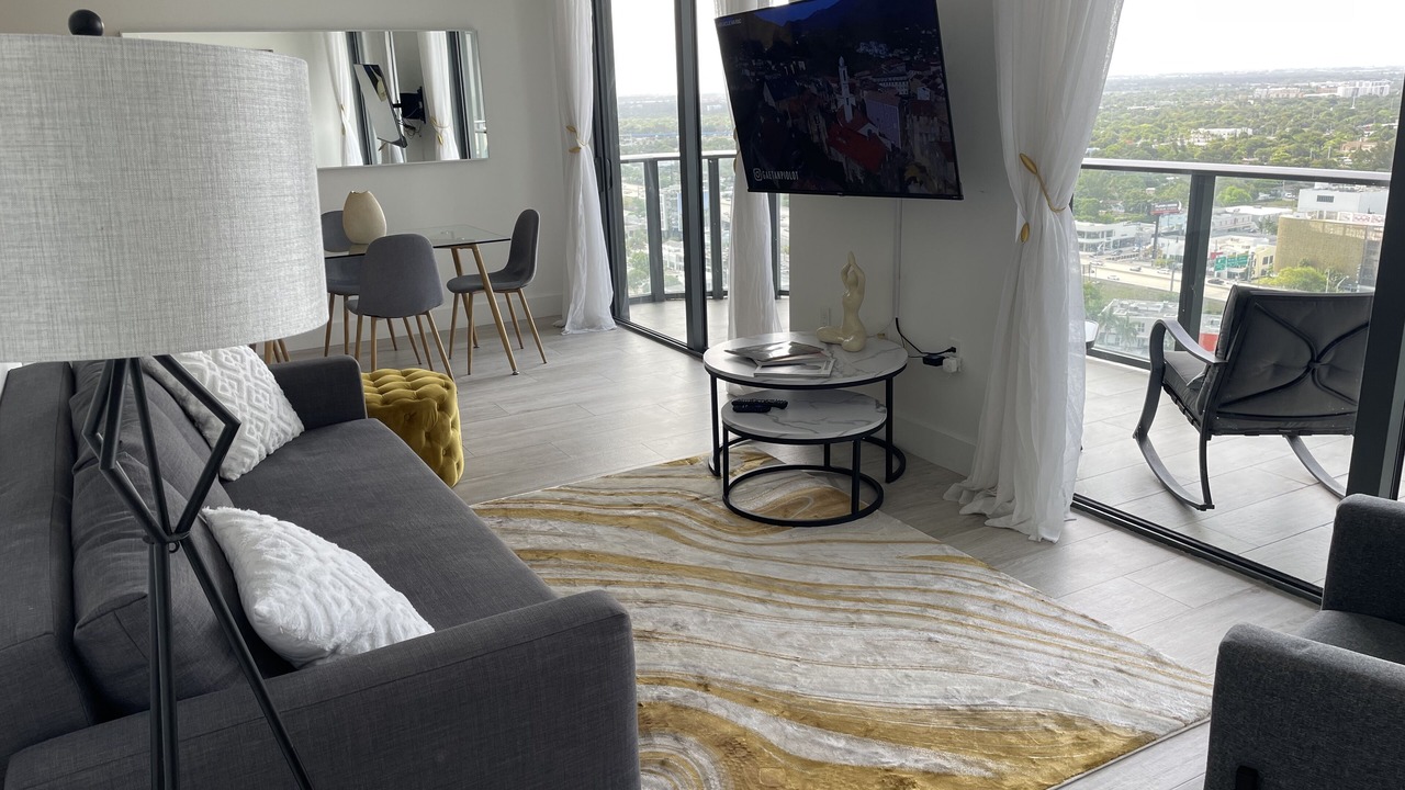 Photo of Livingroom in Midtown