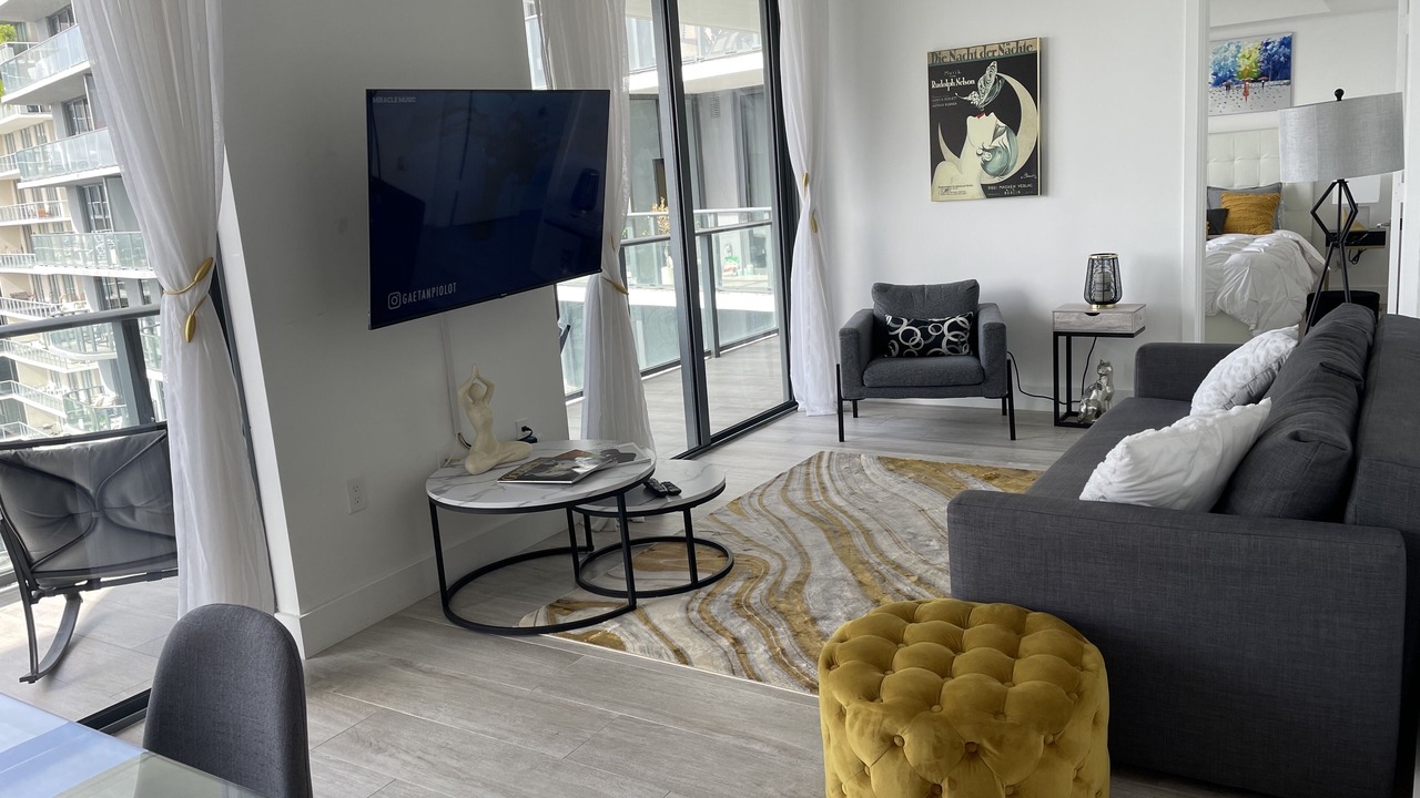 Photo of Livingroom in Midtown