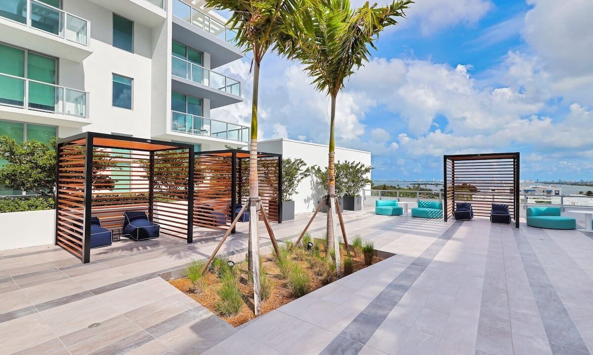 Photo of Patio Balcony in Northeast Miami