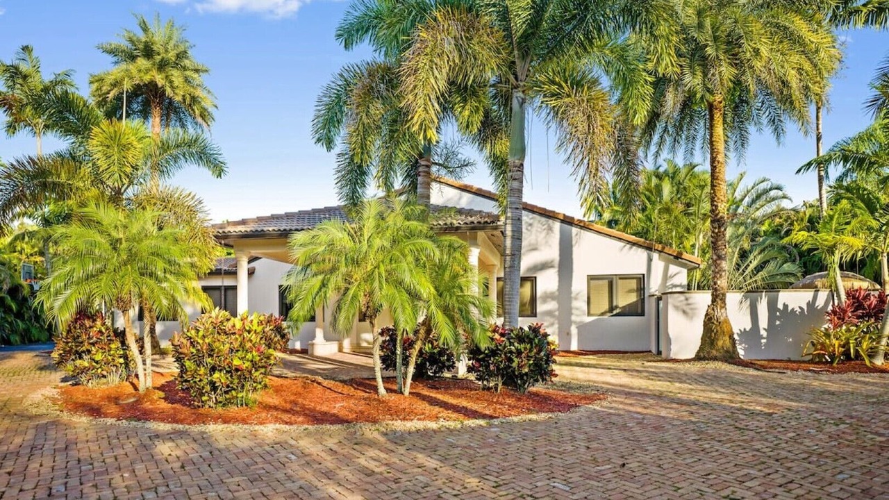 Photo of Outdoor in Pinecrest