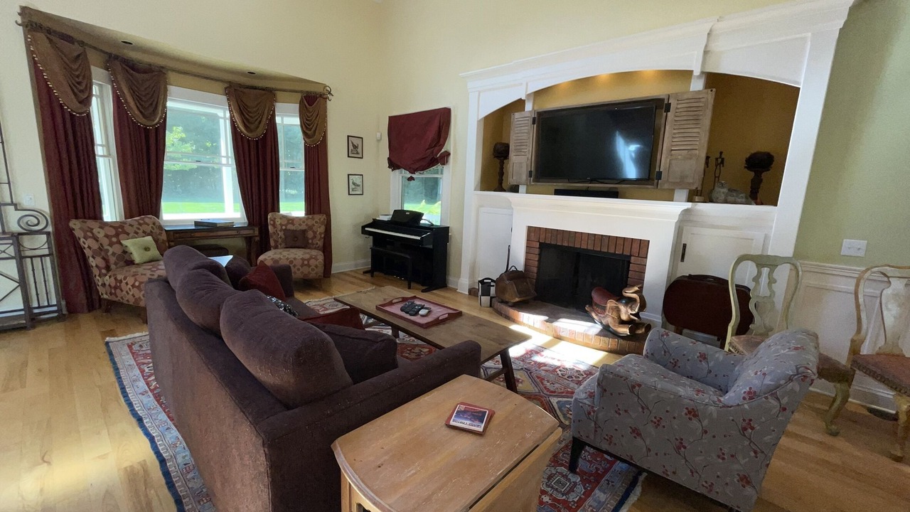Photo of Livingroom in Three Oaks