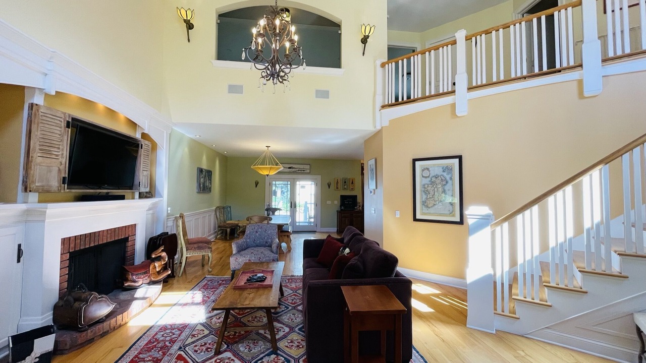 Photo of Livingroom in Three Oaks