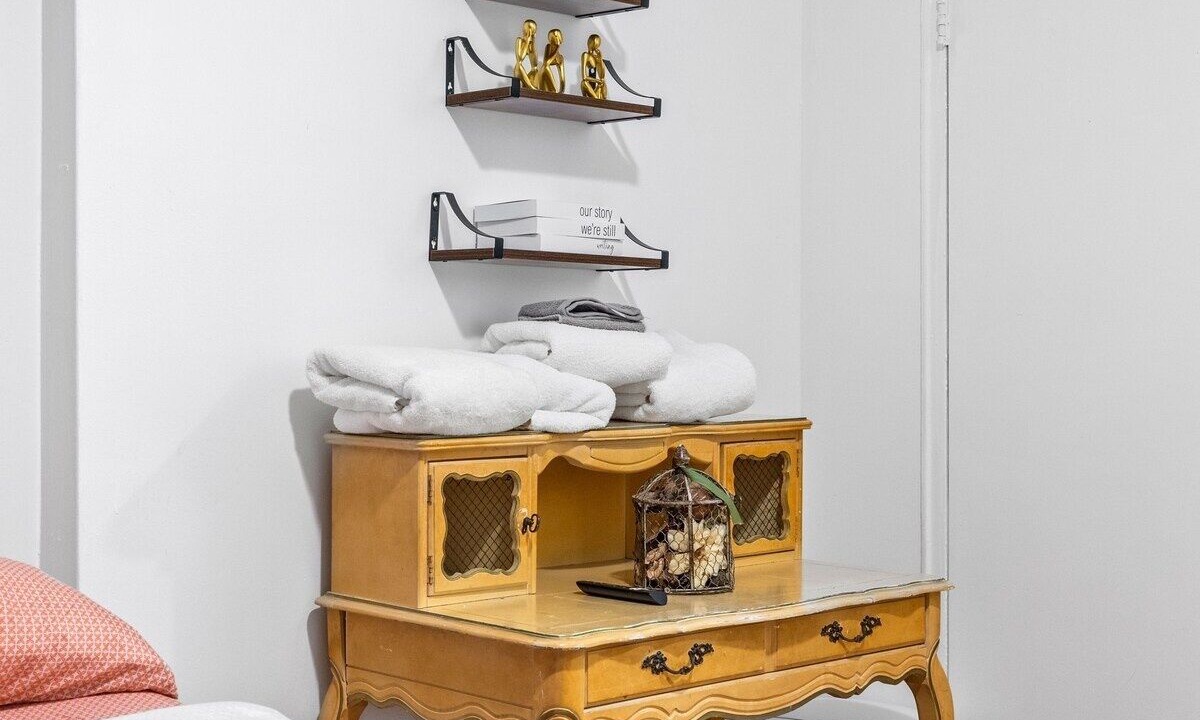 Photo of Bedroom in Theatre District
