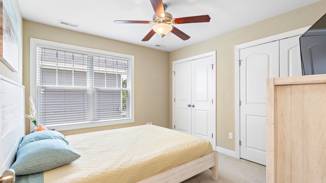 Photo of Bedroom in Buckroe Beach