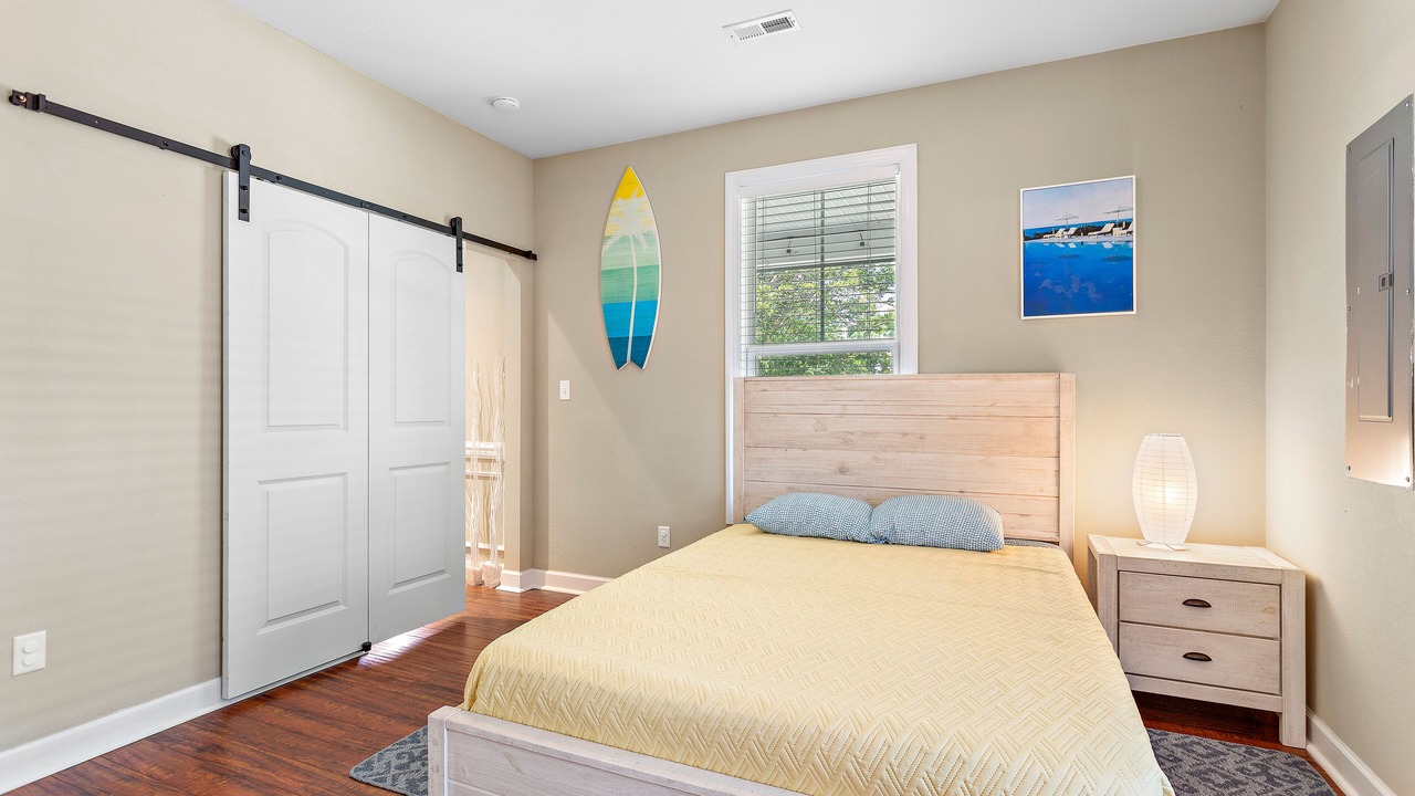 Photo of Bedroom in Buckroe Beach