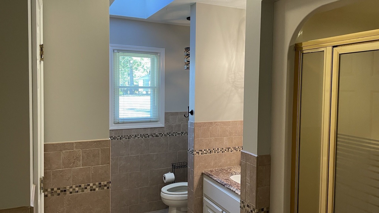 Photo of Bathroom in Leasburg