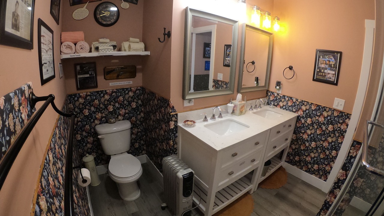 Photo of Bathroom in Palmer