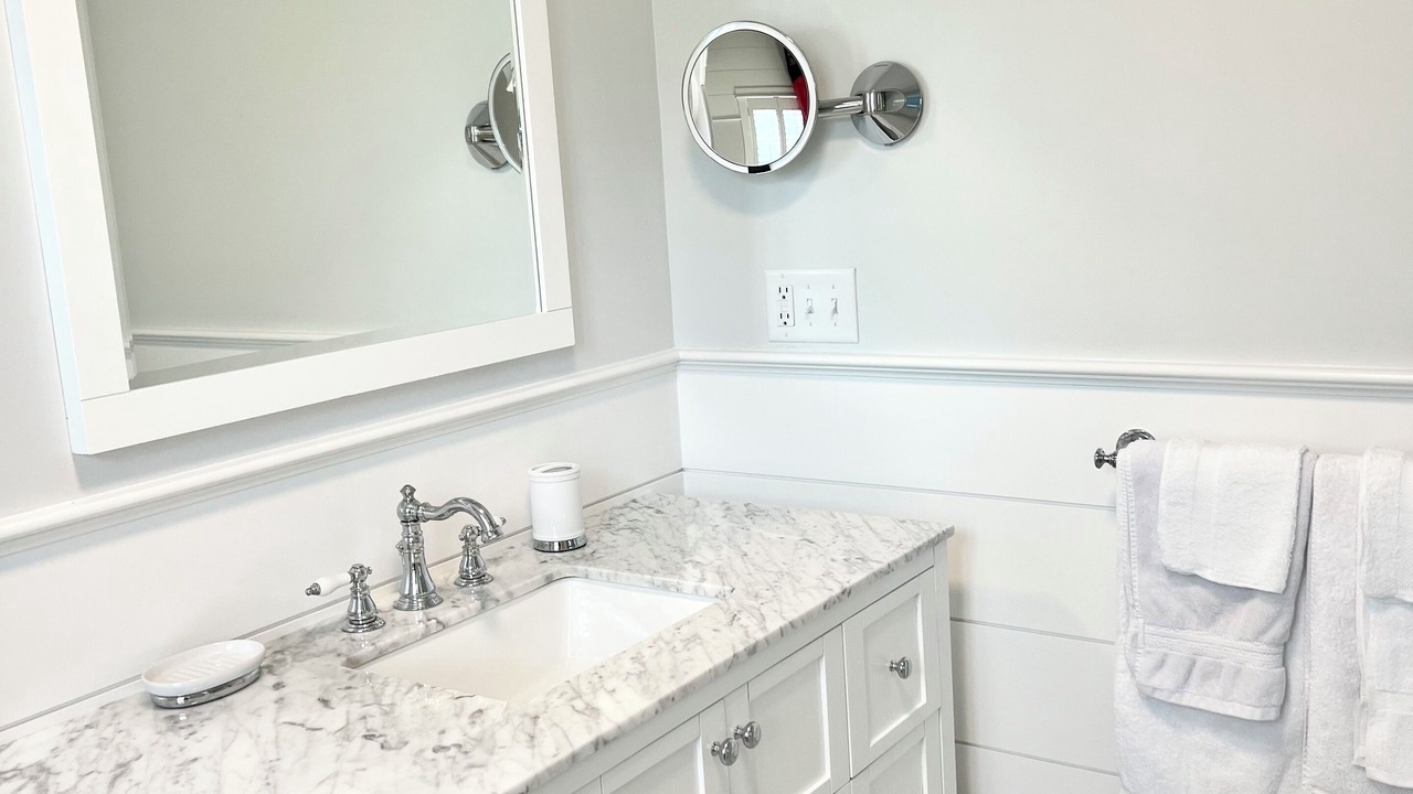 Photo of Bathroom in Tom Nevers